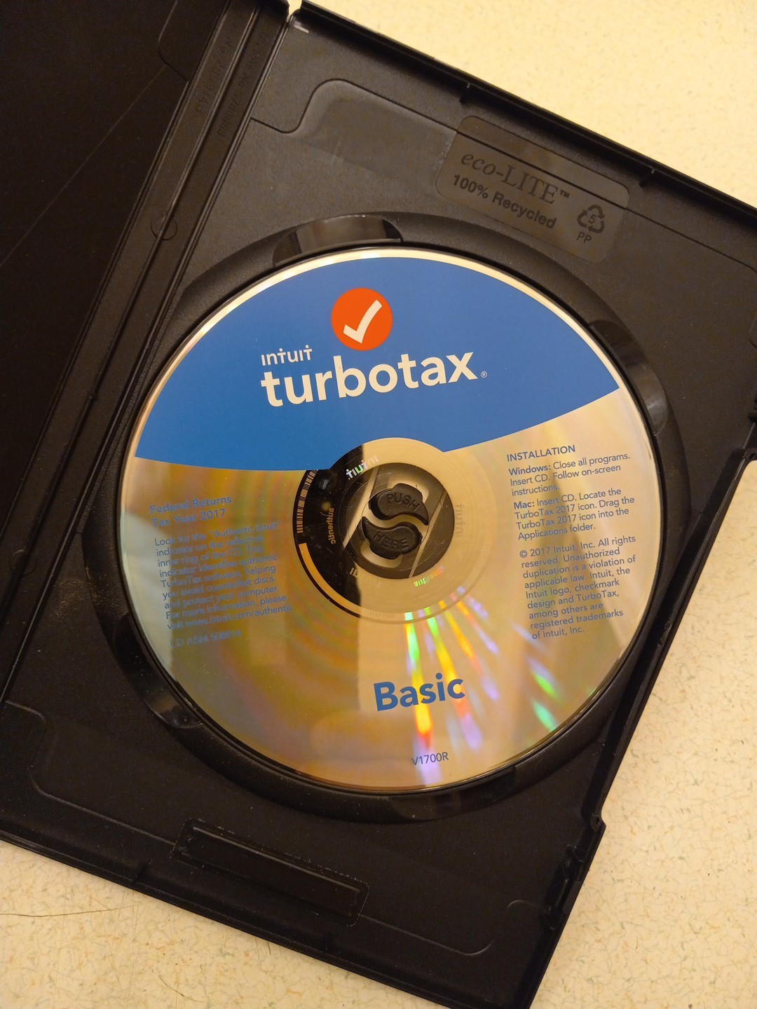 TurboTax 2017 Basic Federal For Win/Mac – Software Disc Only