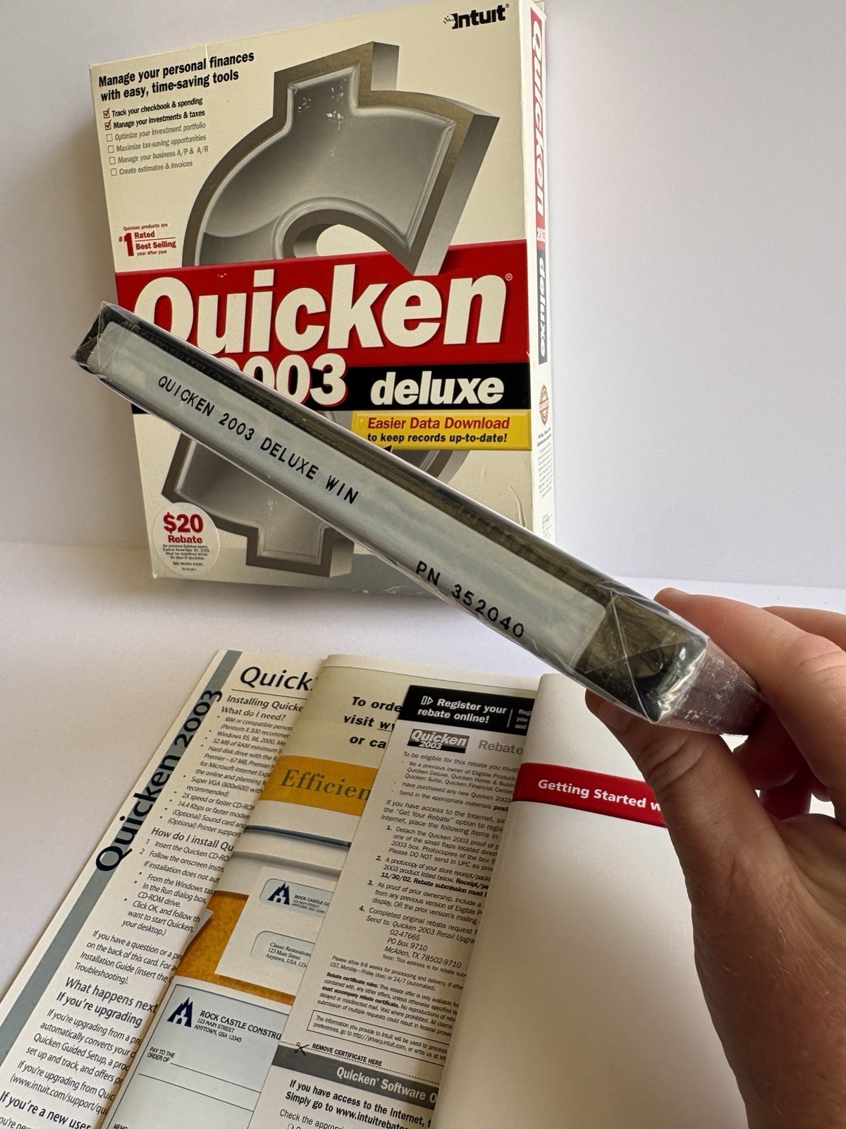 Intuit Quicken 2003 Deluxe Personal Finance CD for Windows 95-XP English