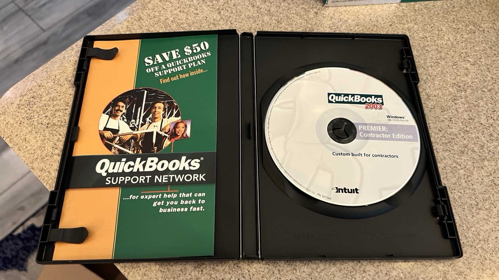 INTUIT QuickBooks Pro 2003 Financial Software Small Business Windows 98/2000/XP