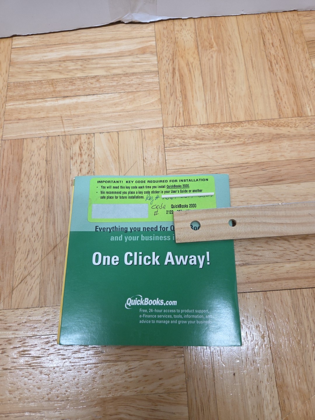 Quicken Intuit QuickBooks 2000 Accounting Software CD-ROM Windows – Complete
