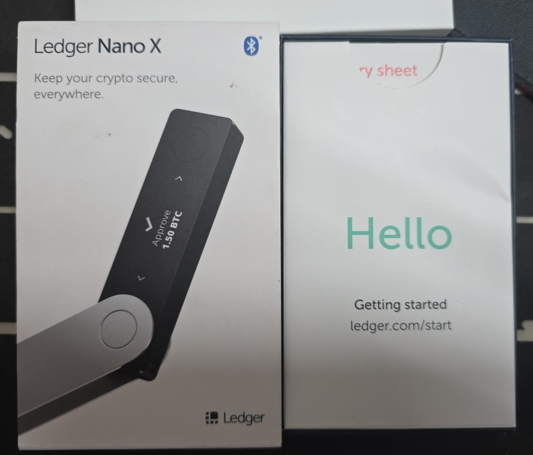 Ledger Nano X – Secure and Manage Your Crypto & NFTs – Black