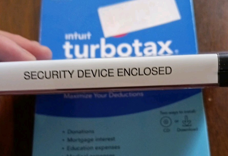 Intuit TurboTax Deluxe Tax Year 2018 Federal/State Returns/E-File