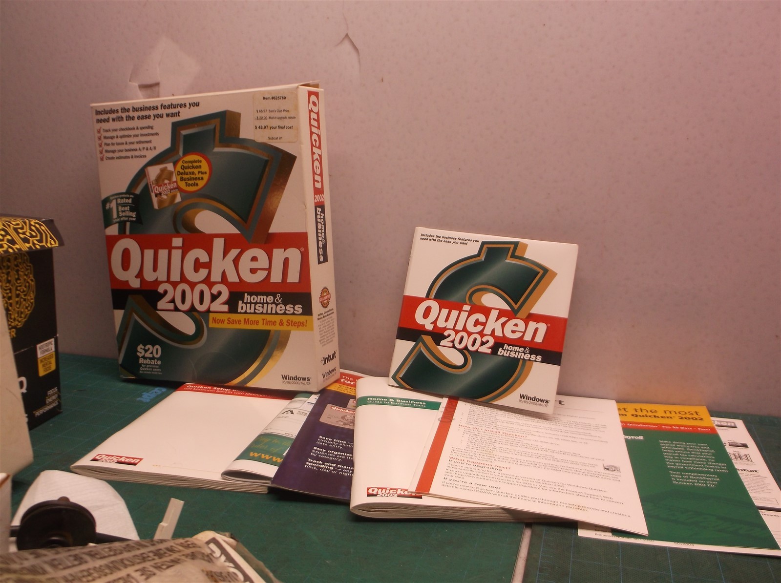Intuit Quicken 2002 Home & Business For Windows 95/98/2000/Me/XP