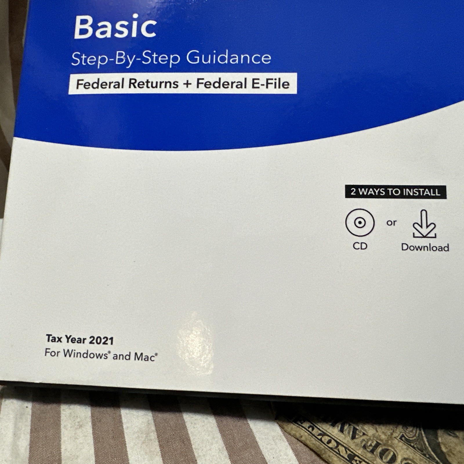 TurboTax 2021 Basic – Federal Returns + E-File Windows / Mac DISC New Open Box