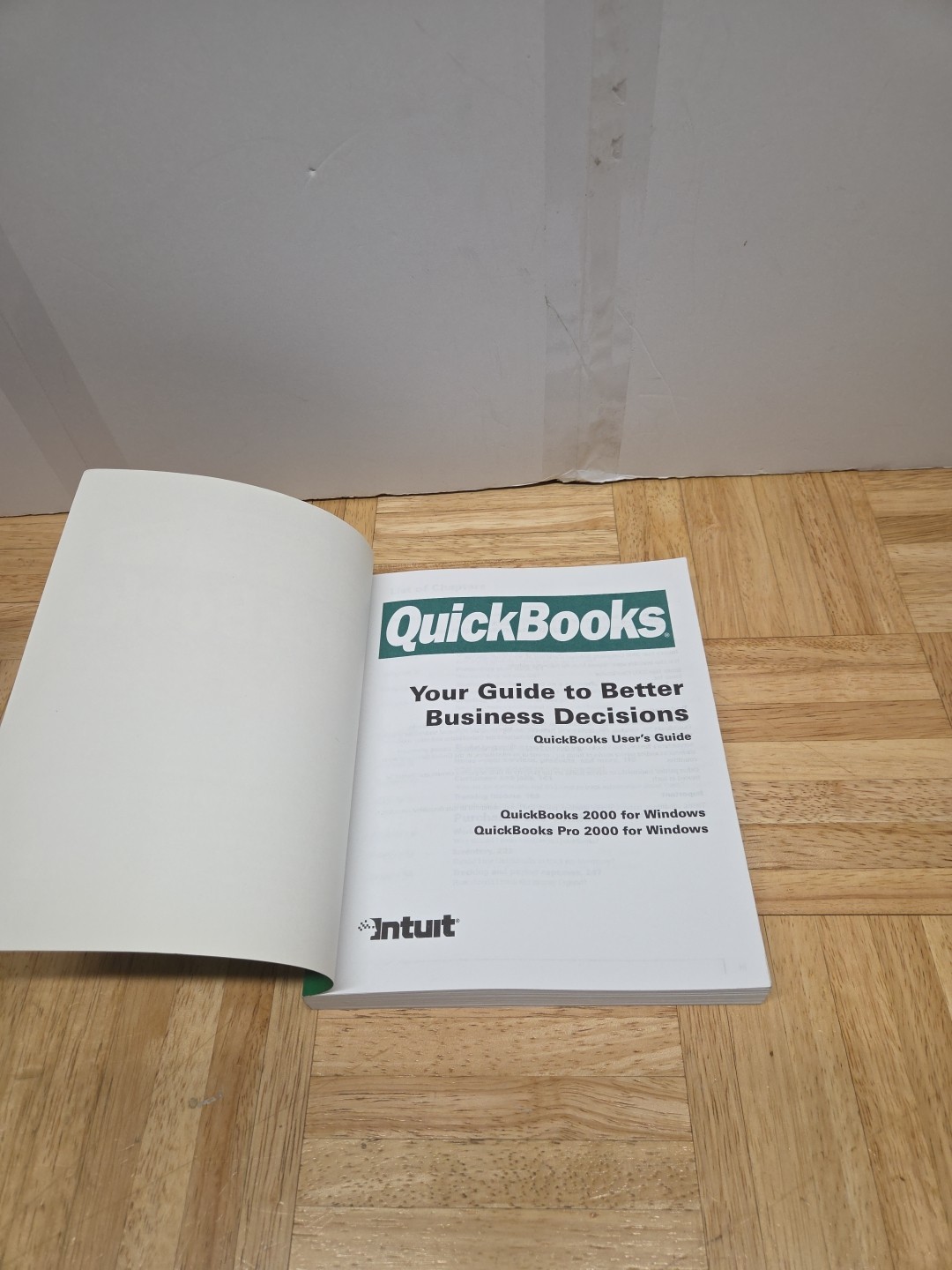 Quicken Intuit QuickBooks 2000 Accounting Software CD-ROM Windows – Complete