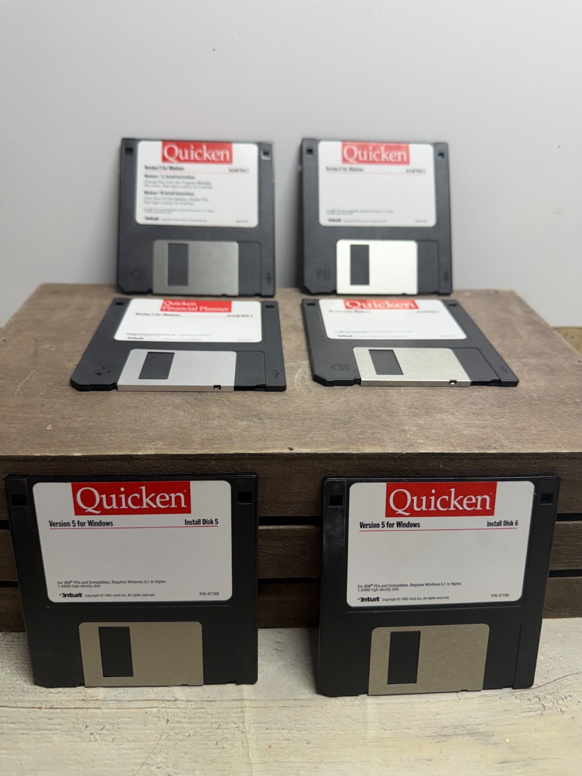 Quicken Version 5 For Windows 95 (Intuit, 1996) 3.5″ Floppy – Fast Ship