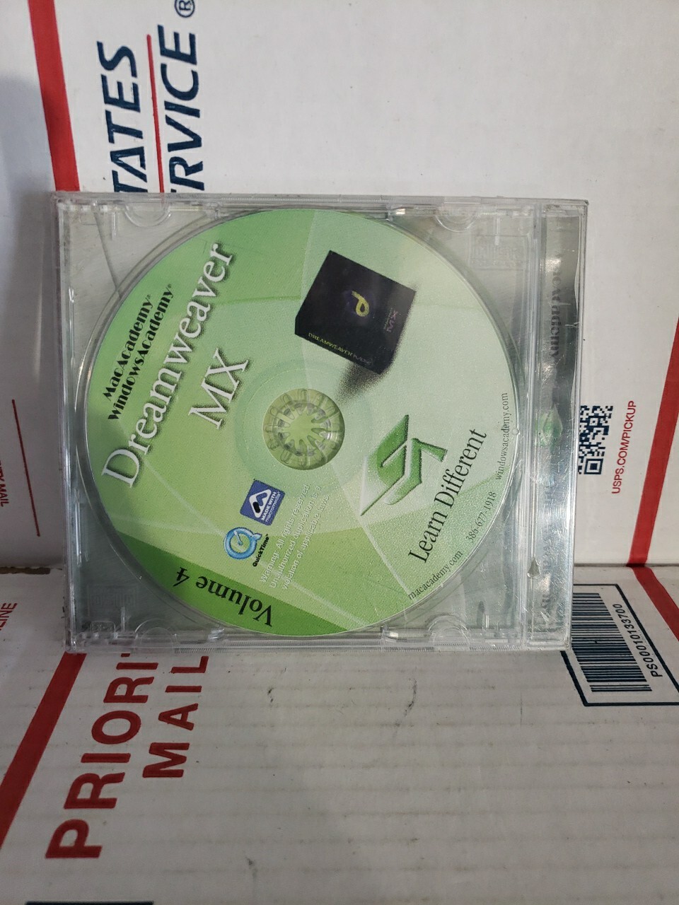 Dreamweaver MX Learn Different Volume 4 Disc And Case Only New Sealed #162j