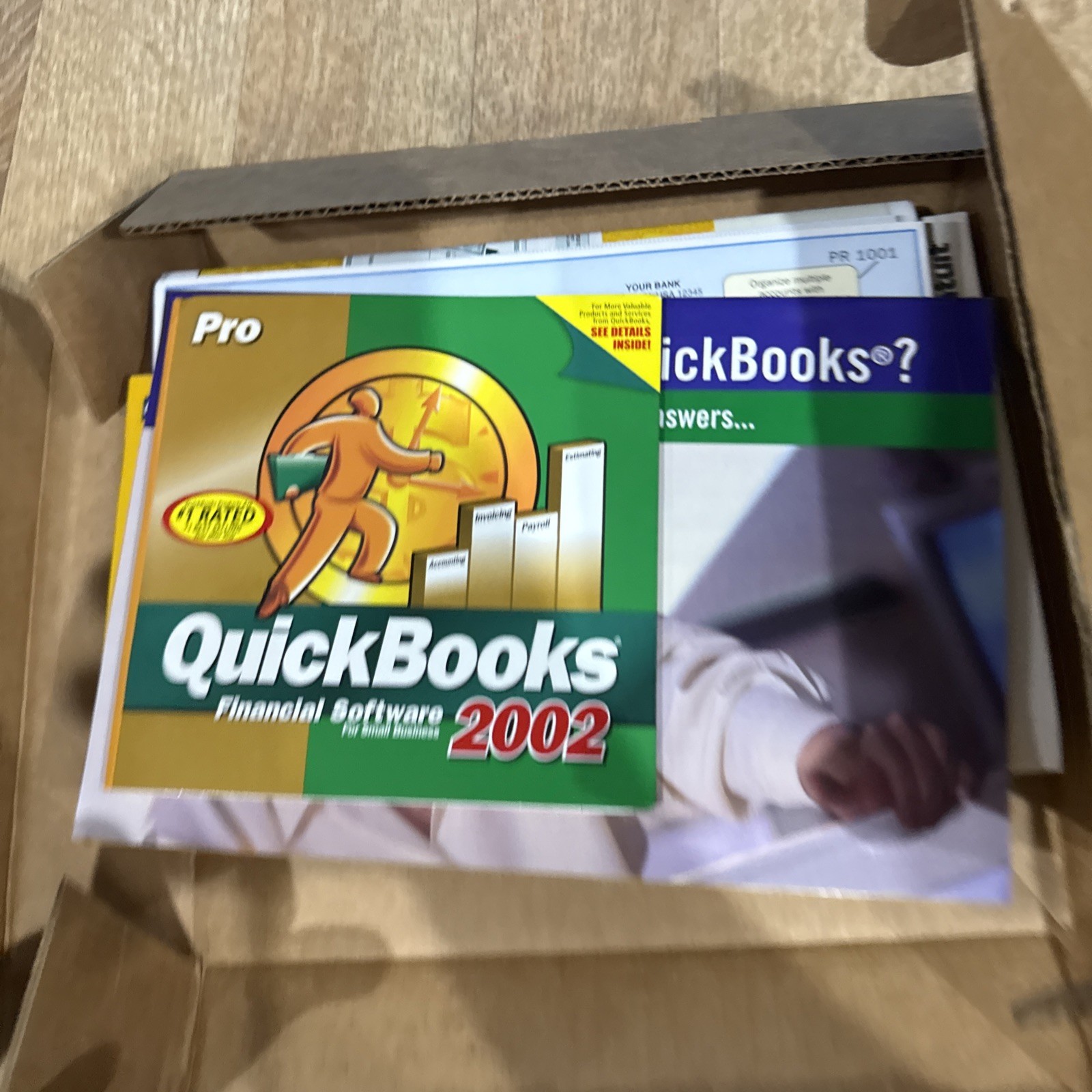 INTUIT QuickBooks Pro 2001 Full Version for Windows Install CD with License Key