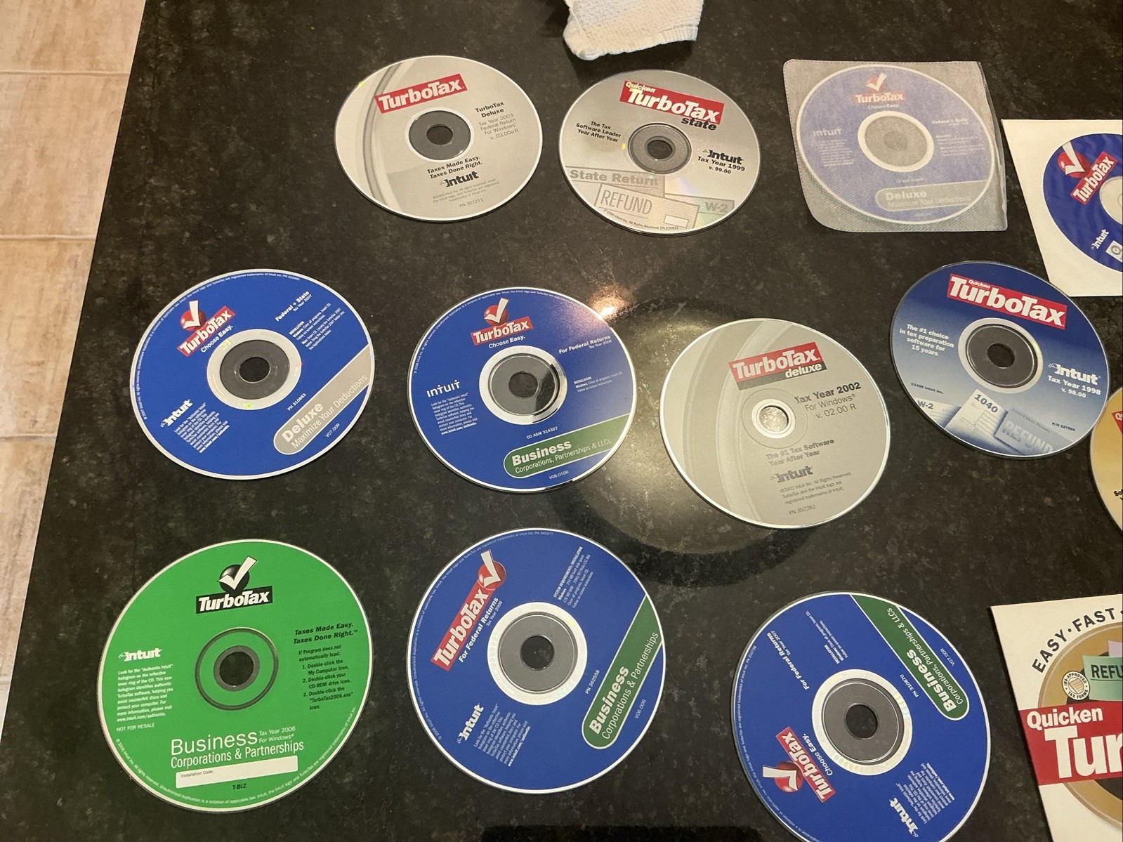 Lot Of 21 Turbotax Cds 1998 Thru 2009 Various Years