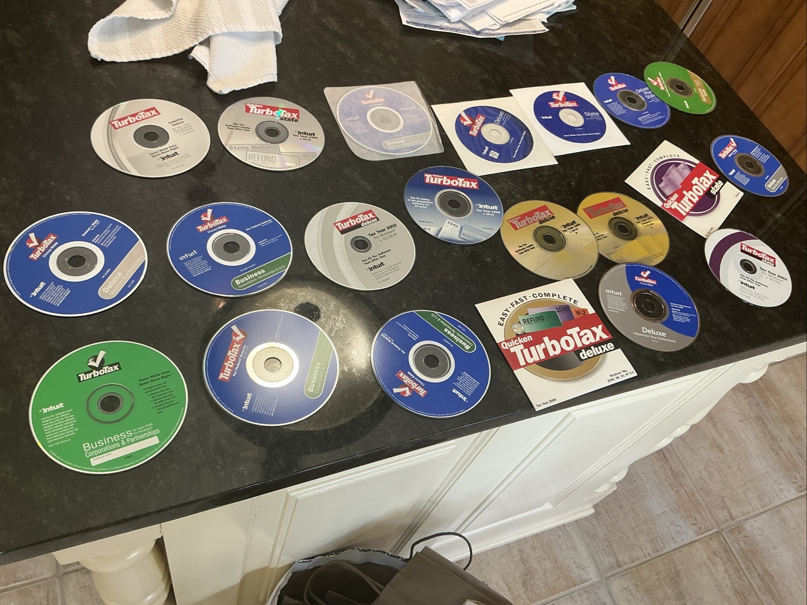 Lot Of 21 Turbotax Cds 1998 Thru 2009 Various Years