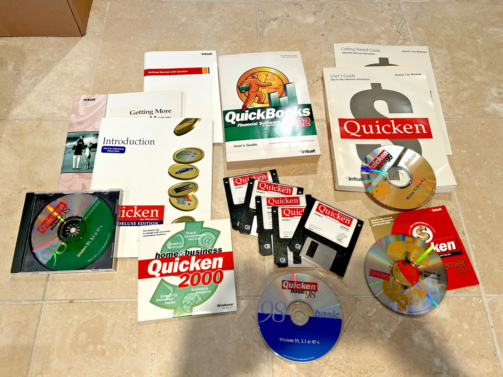 Quicken Basic ’98, Home & Busuness, ’98, ’99, & 2000 Finance Software Mixed lot