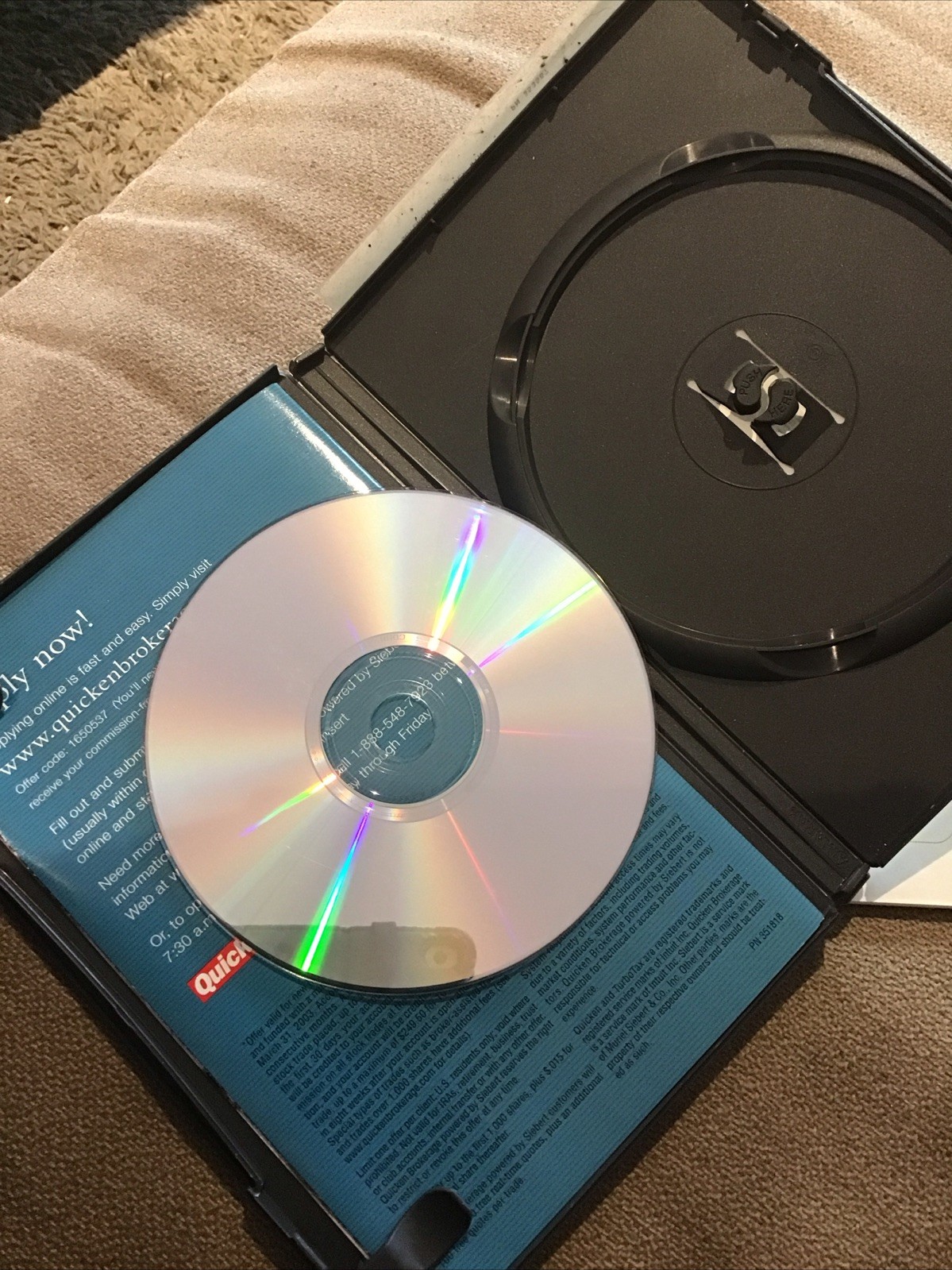 Quicken 2003 Deluxe software CD-ROM disc program Intuit Windows 95/98/2000/Me/XP