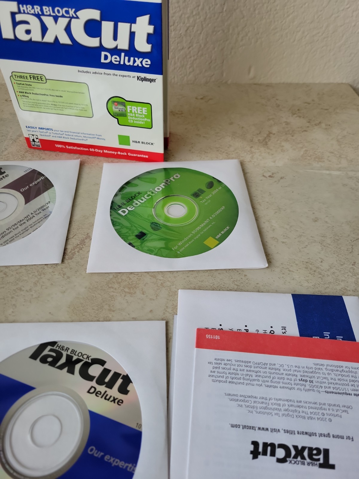 H&R Block TaxCut 2004 Deluxe Tax Cut imports Turbotax. New in box