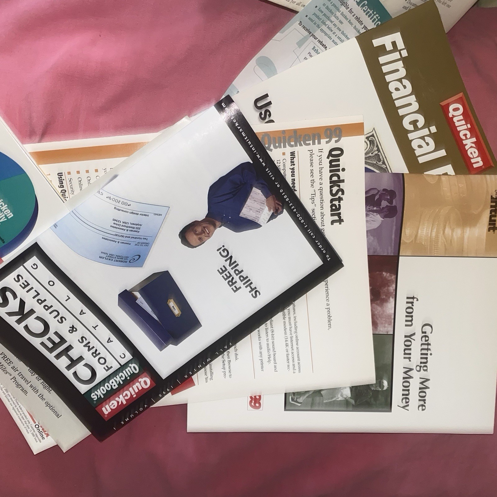 Quicken Suite 99 For Windows 95 / 98 / NT w/Family Lawyer & Financial Planner