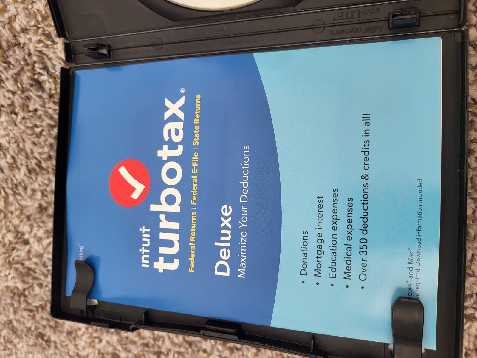 Intuit TurboTax Deluxe 2018, Federal and State Tax Returns, Pre-owned CD