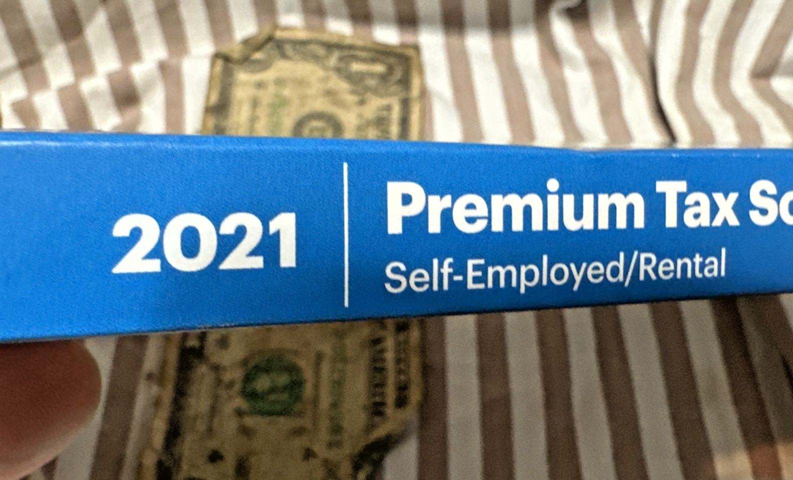 New 2021 H&R Block Tax Software Premium Edition for PC/MAC [Key Card] USA 2021