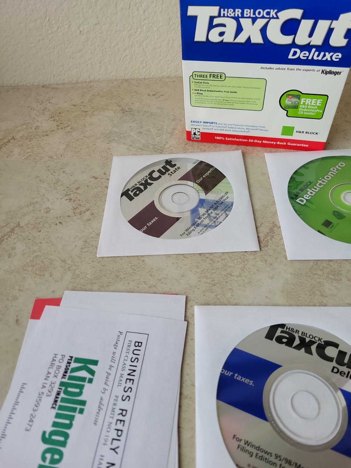 H&R Block TaxCut 2004 Deluxe Tax Cut imports Turbotax. New in box