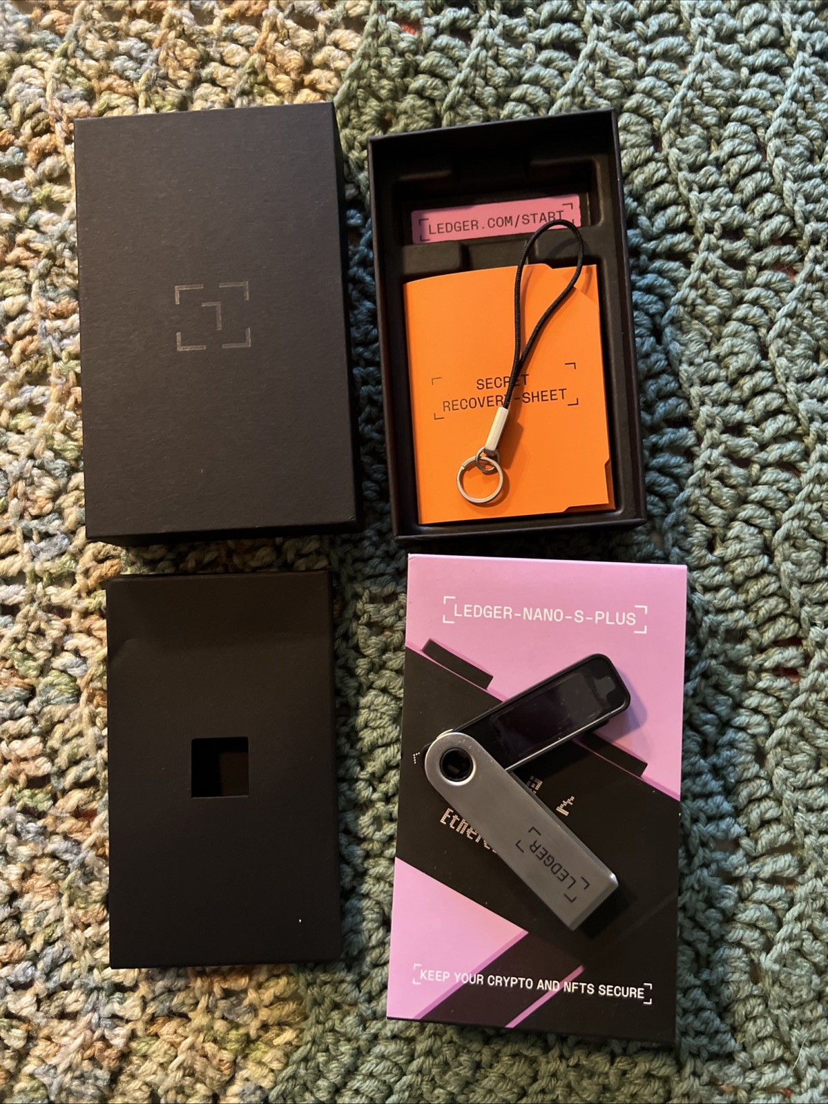 LEDGER-NANO-S-PLUS
