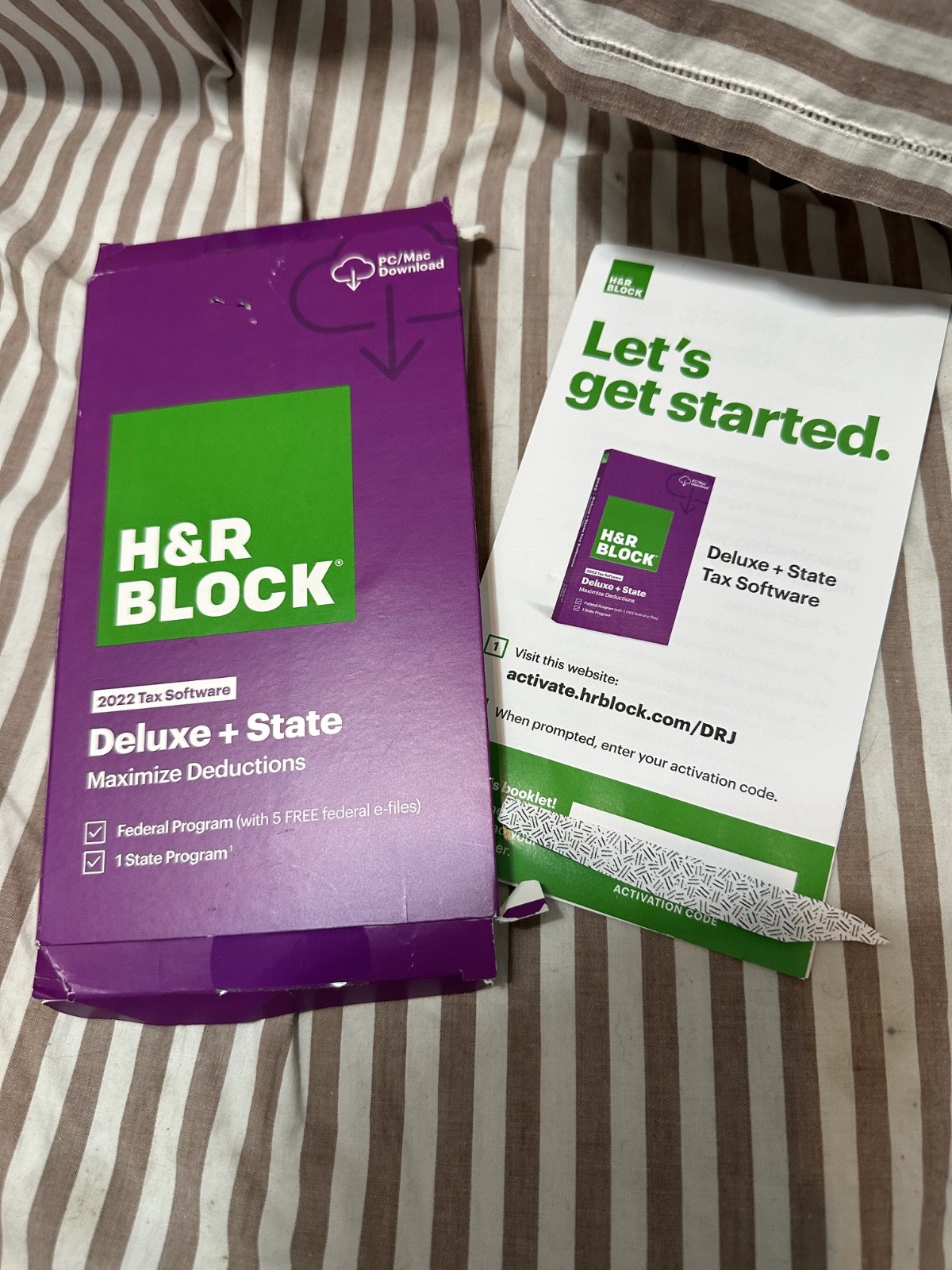 2022 H&R Block Tax Software Deluxe + State 2022 PC / Mac Turbotax Open Box
