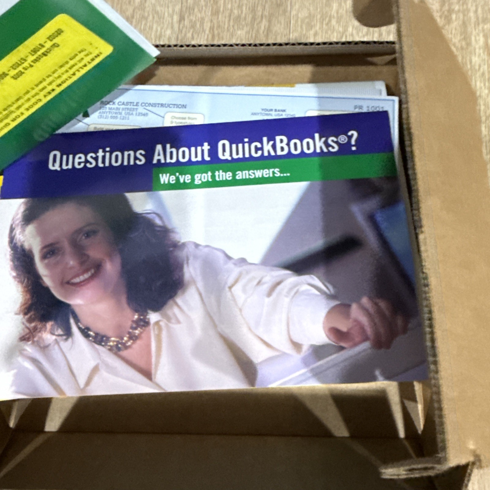INTUIT QuickBooks Pro 2001 Full Version for Windows Install CD with License Key