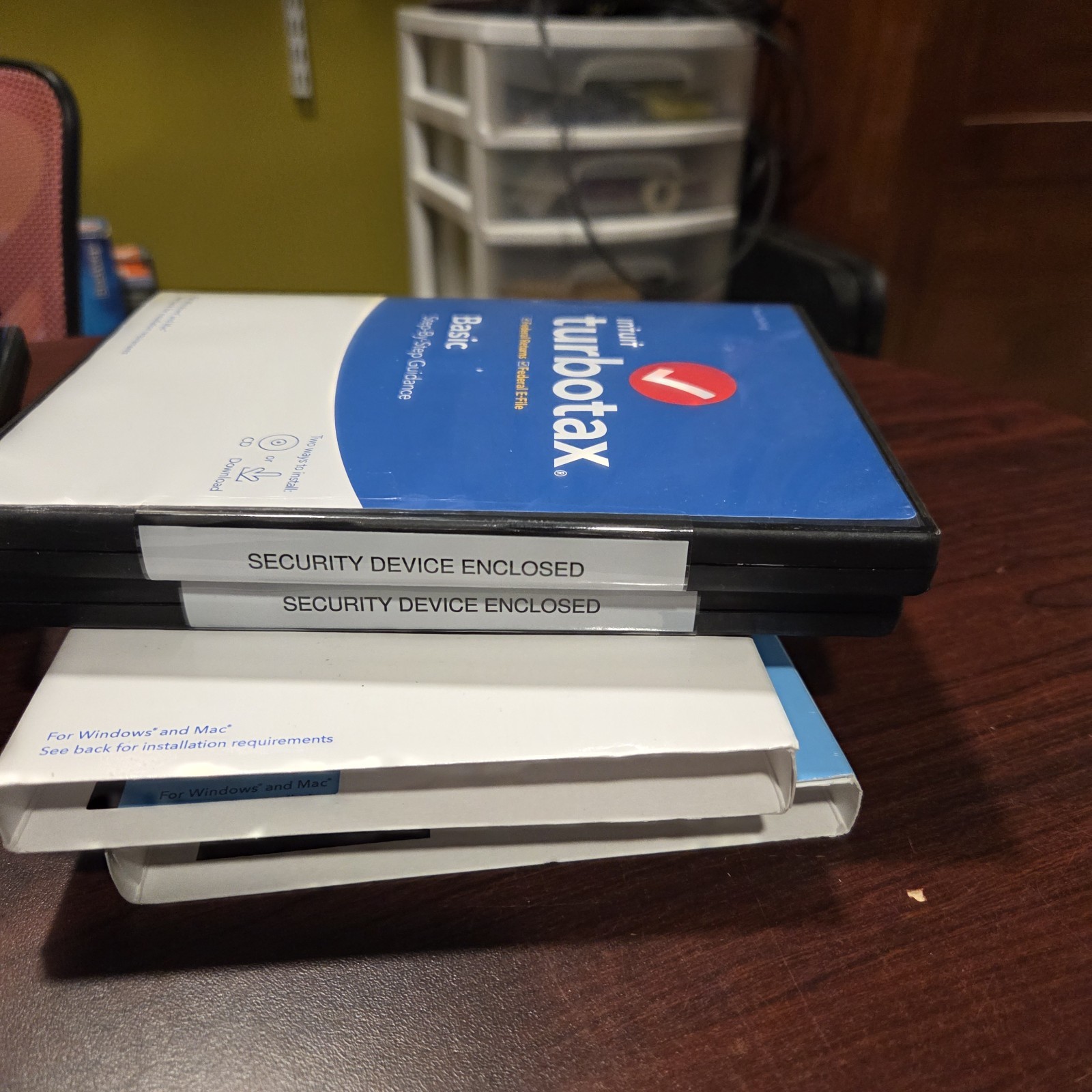 Intuit Turbotax Cd’s For Windows And Mac (2discs)