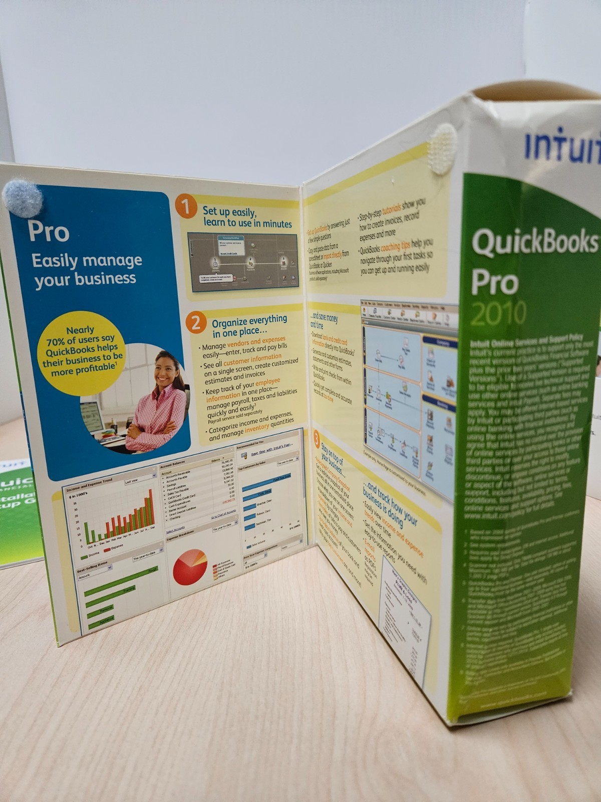 QuickBooks Pro 2010 Financial Software Windows XP/Vista 7 w Guide & Original Box
