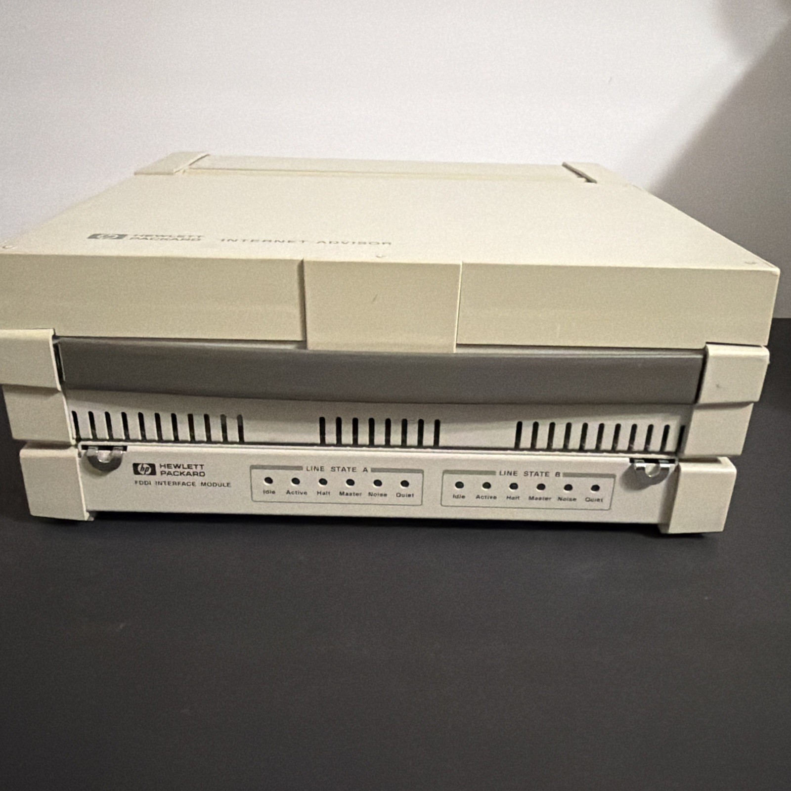 HP T1 INTERNET ADVISOR, OPT.001,200 W/ FDDI INTERFACE & RJ48C MODULES, NO POWER