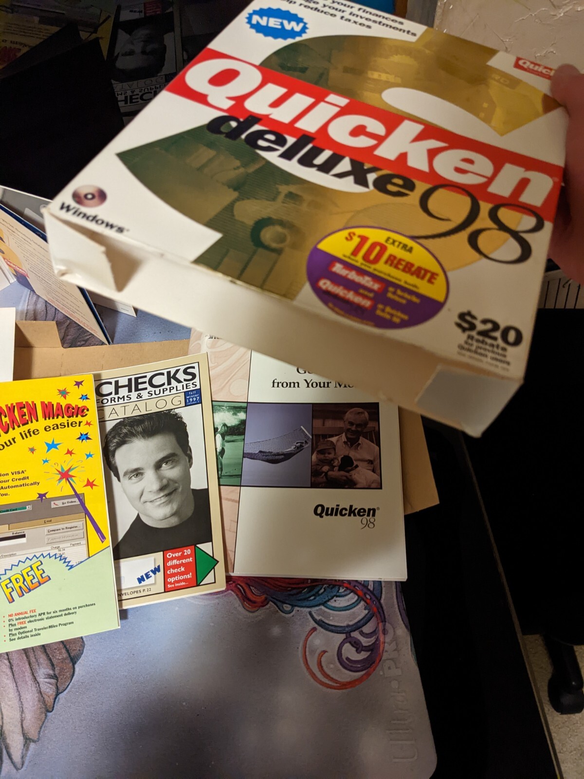 Quicken Deluxe 98 Financial Software For Windows 95 with NEW Logo